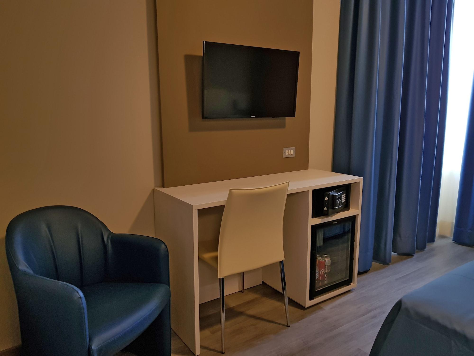 Hotel Oleggio Malpensa Exteriér fotografie