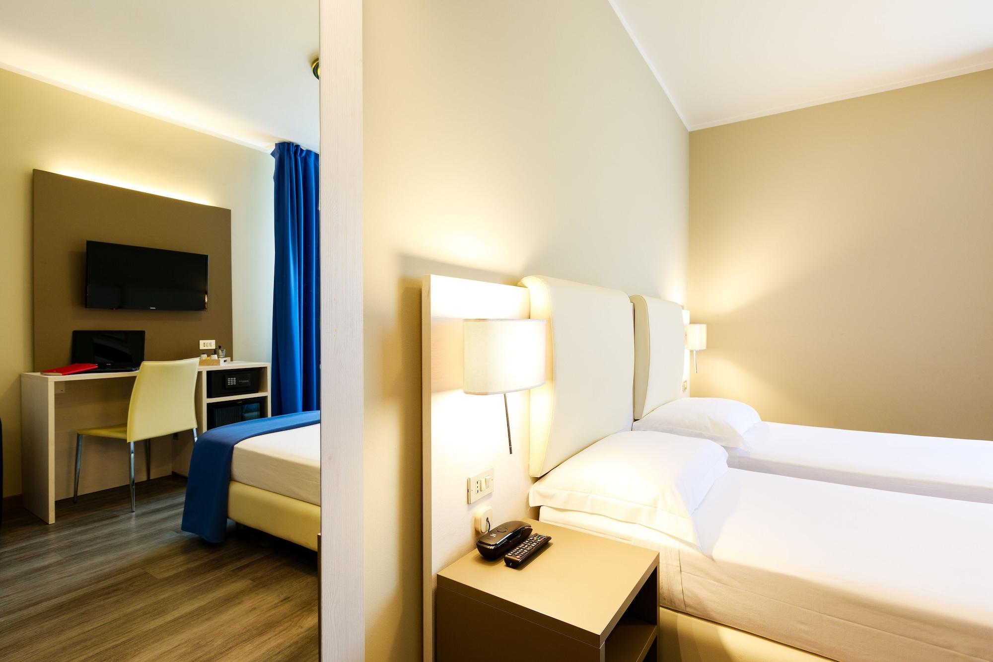 Hotel Oleggio Malpensa Exteriér fotografie