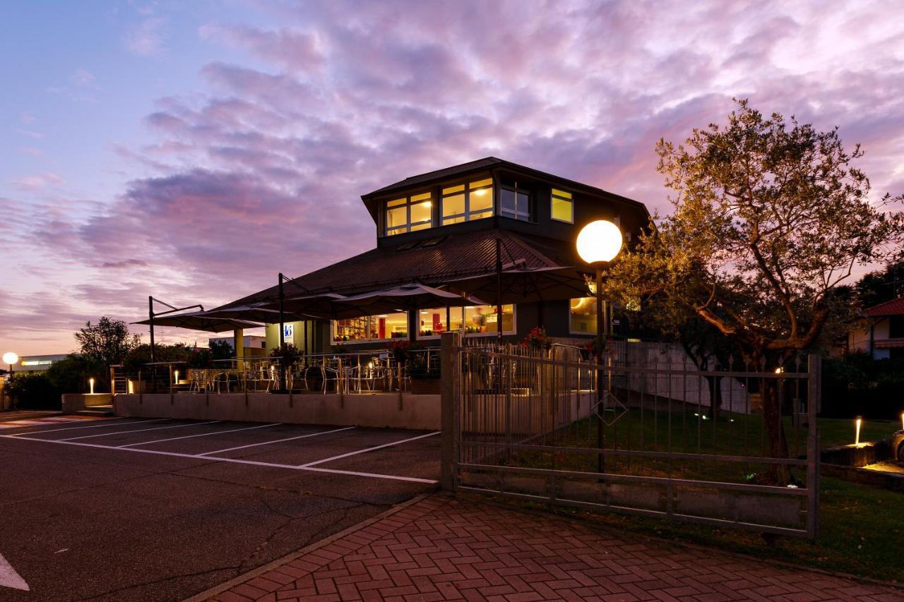 Hotel Oleggio Malpensa Exteriér fotografie