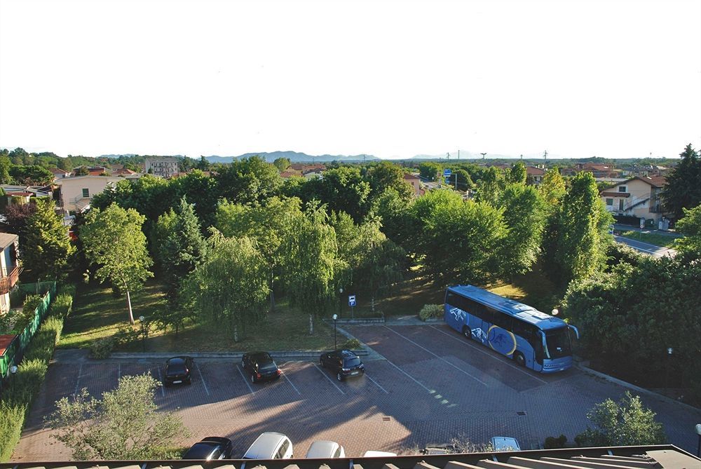 Hotel Oleggio Malpensa Exteriér fotografie