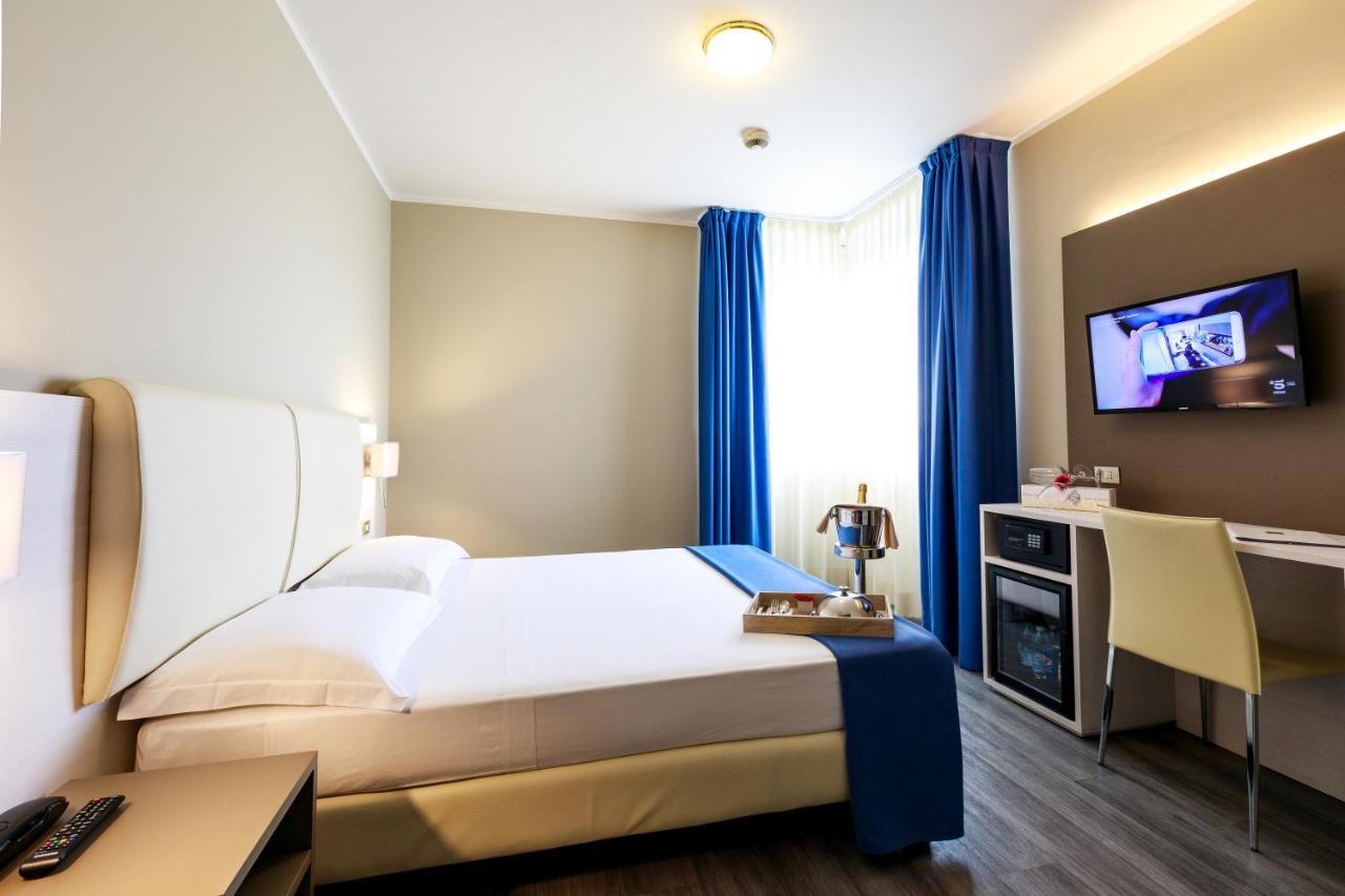Hotel Oleggio Malpensa Exteriér fotografie