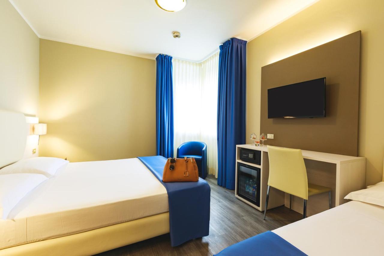 Hotel Oleggio Malpensa Exteriér fotografie