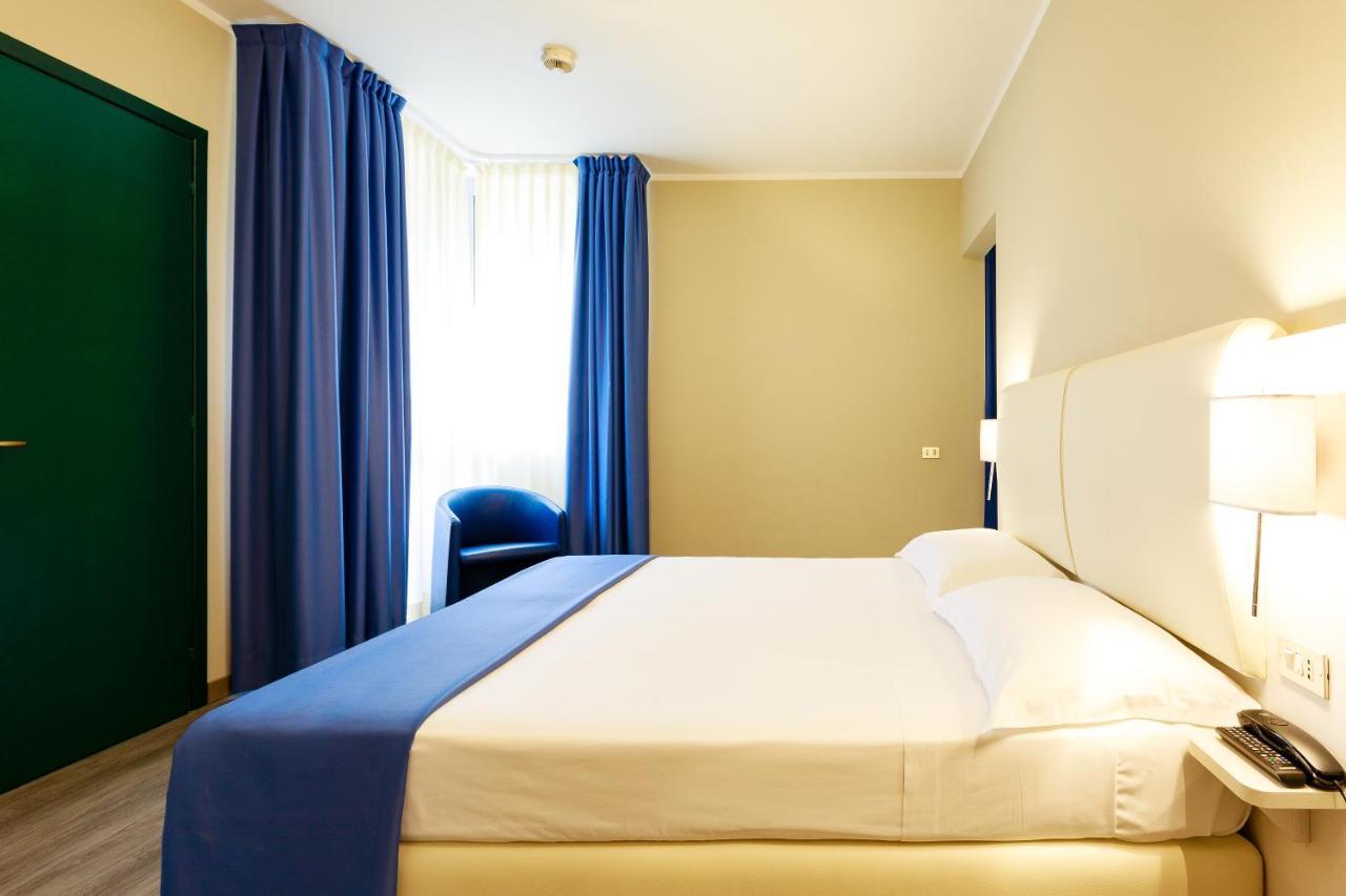 Hotel Oleggio Malpensa Exteriér fotografie